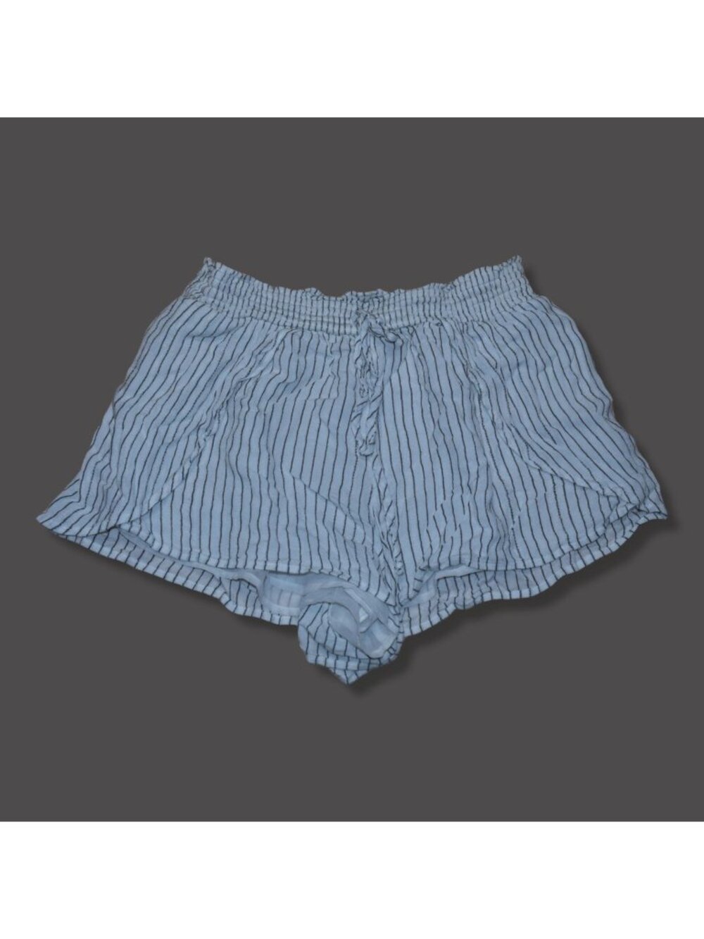 American Eagle Women's Sz M Pin Striped Soft Shorts